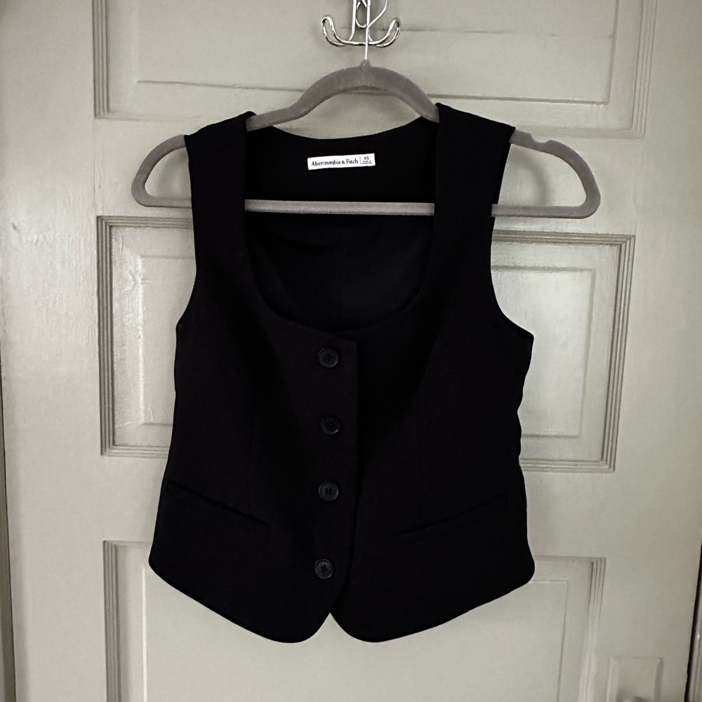 Abercrombie vest. Like new.